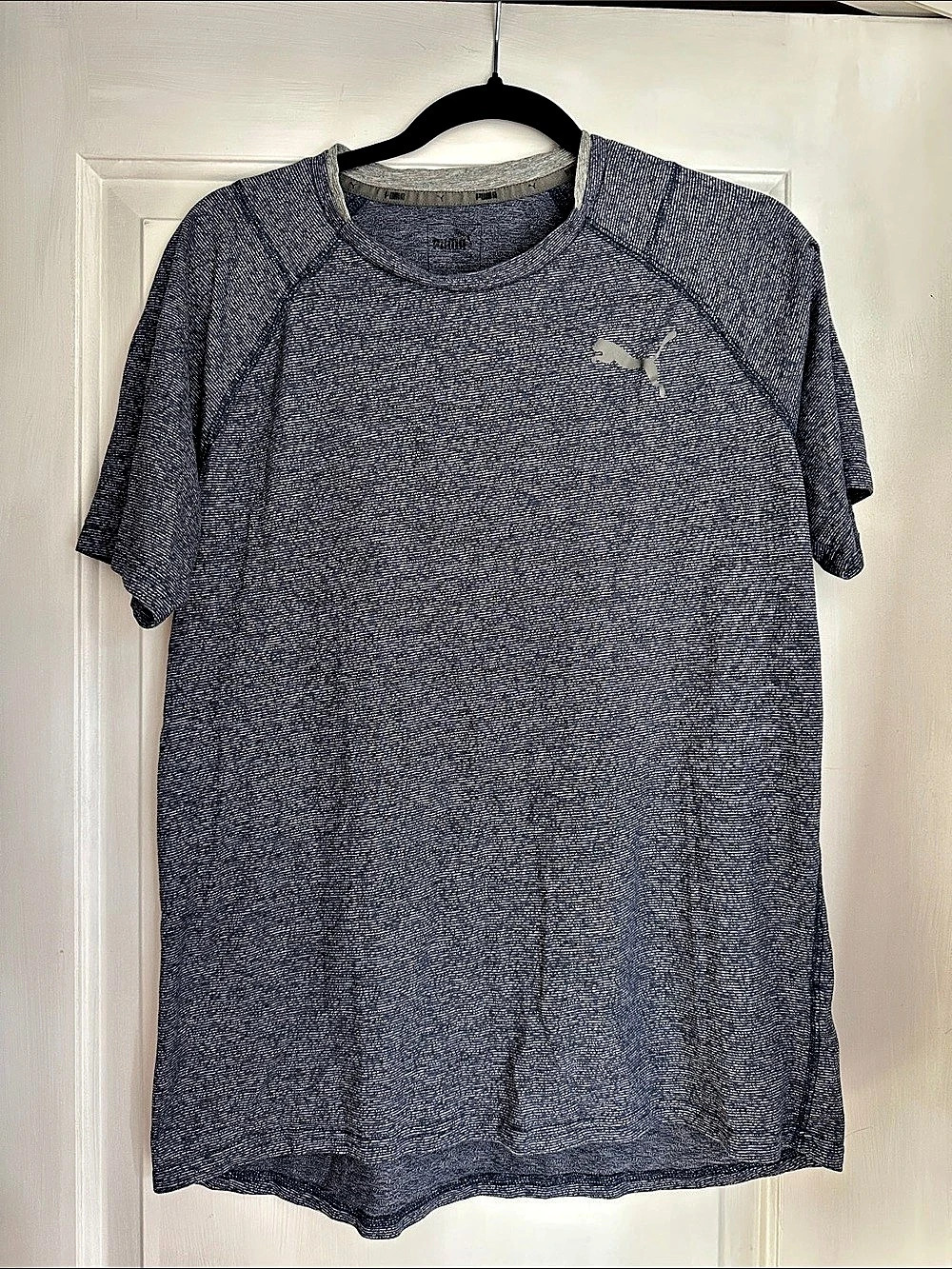 Puma Athletic Short Sleeve Tee in Blue Size Medium Like New